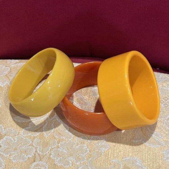 FALL AUTUMN SPECIAL – 3 LUCITE BANGLE BRACELET LOT - Picture 5 of 7